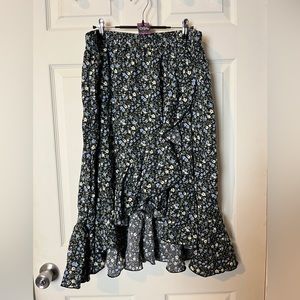 94. SHEIN 3XL Curve flower skirt